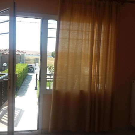 Irini'S Appartment Nea Koutali Екстериор снимка