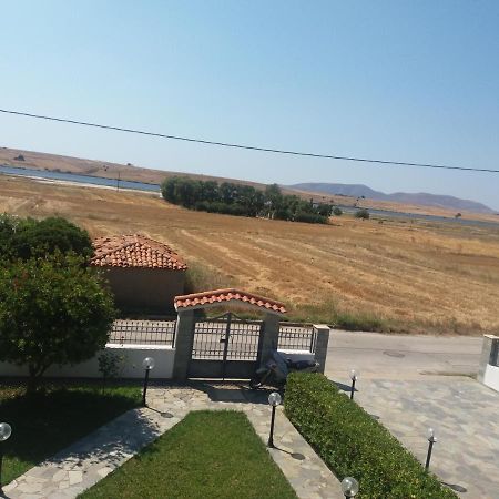 Irini'S Appartment Nea Koutali Екстериор снимка