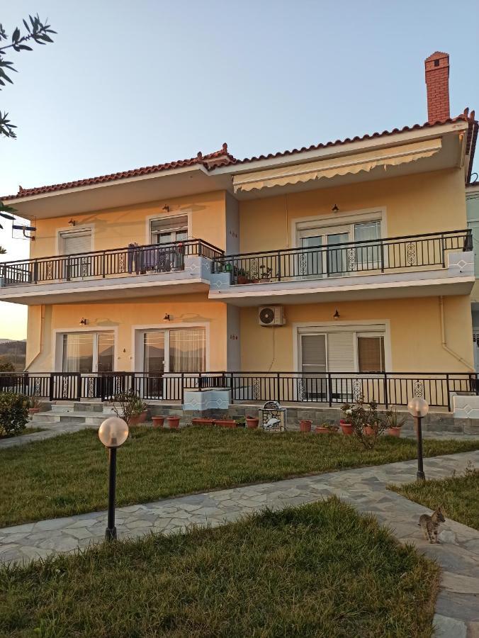 Irini'S Appartment Nea Koutali Екстериор снимка